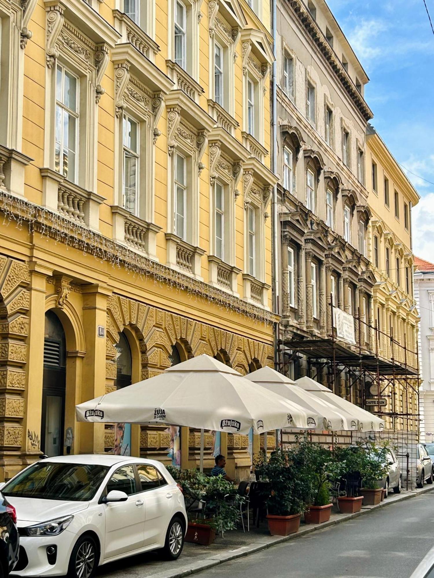 Local Heart At Main Square And Zrinjevac Park! Lejlighed Zagreb Eksteriør billede