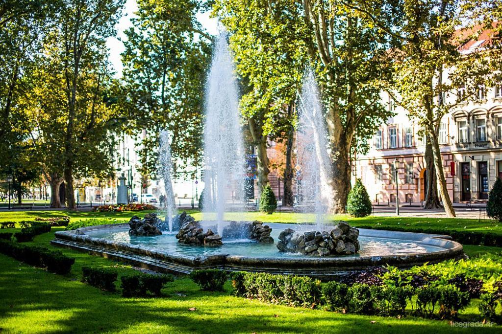Local Heart At Main Square And Zrinjevac Park! Lejlighed Zagreb Eksteriør billede